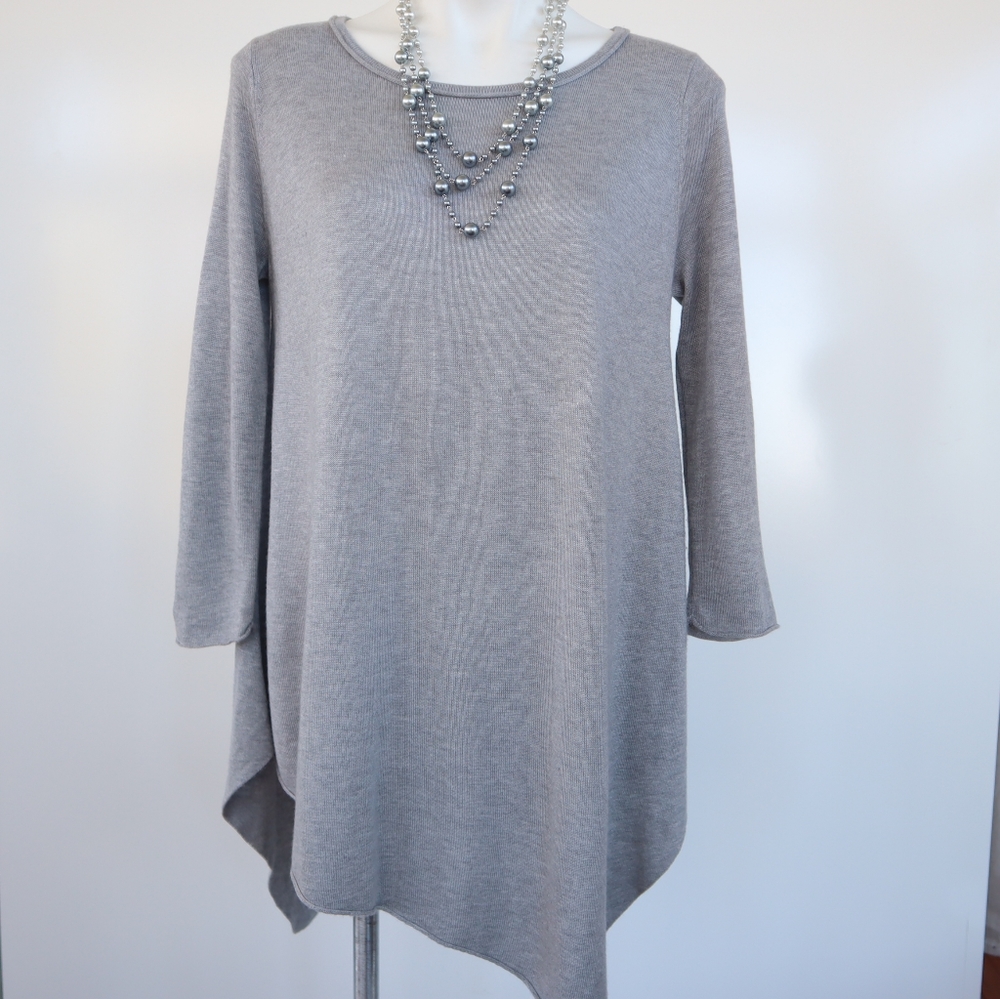 JOAN VASS Studio Grey Sweater with Asymmetric hem